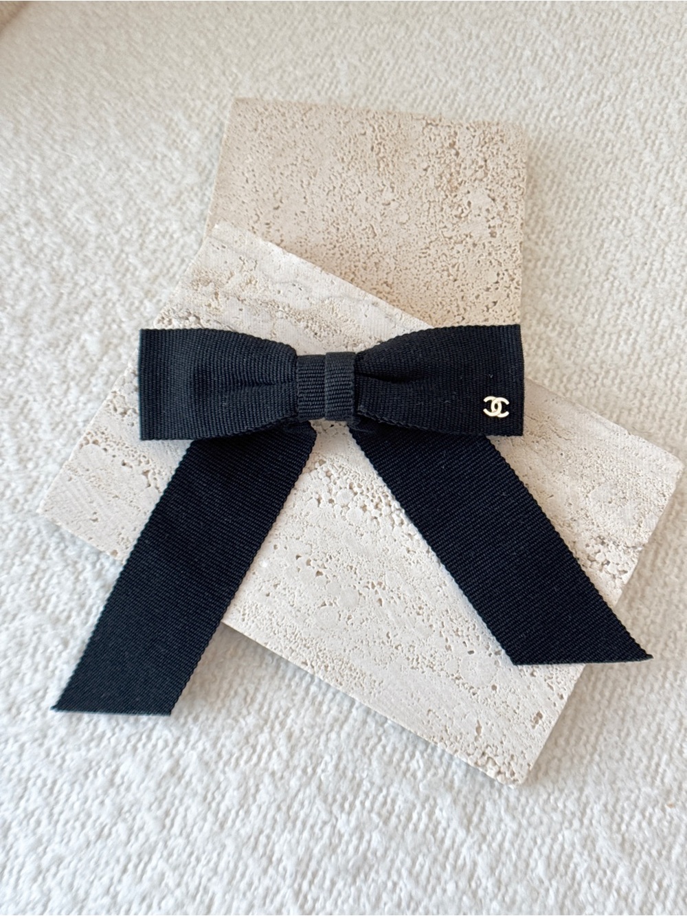 CHANEL Grosgrain Bow CC Hair Clip - Black
